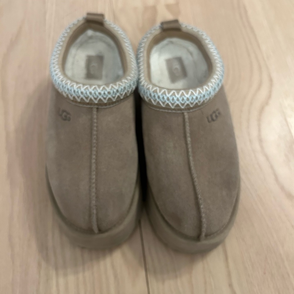 UGG Tasman size 6 - Picture 3 of 4